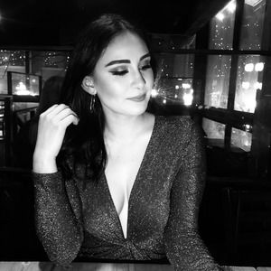 Meet your Posher, Chloe